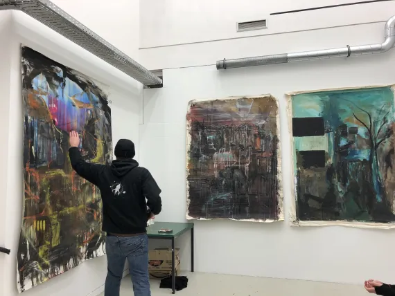 Fabian Straub zeigt Arbeiten im Plenum im Wintersemester 2020/2021