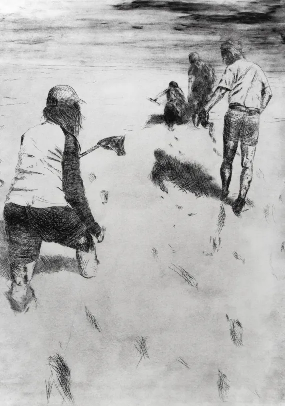 Menschen laufen durchs Watt