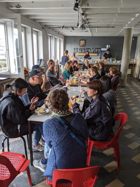 gemeinsames Frühstück mit den Mainzer Studierenden